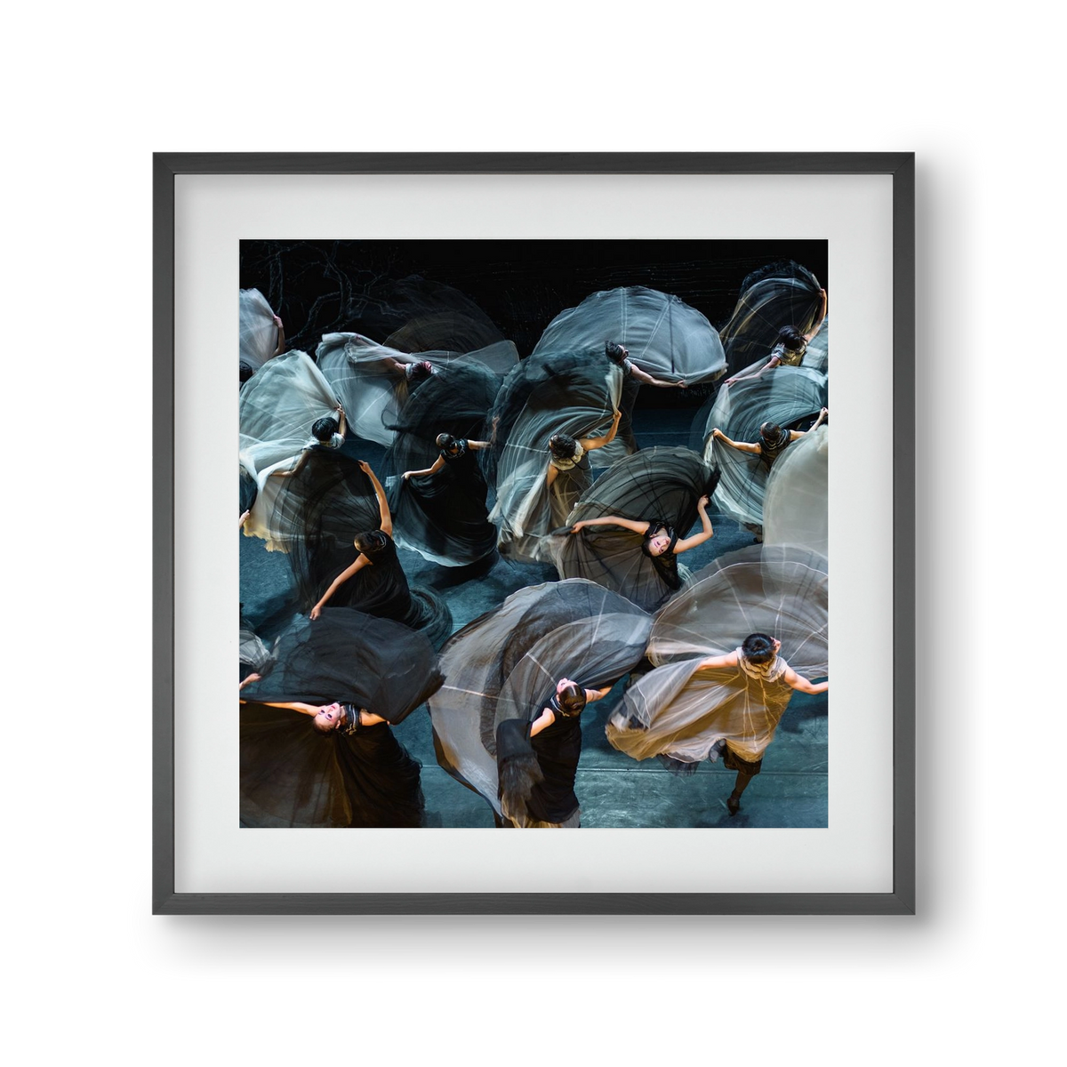 ocean of skirts 2 square, 30x30 cm (20x20 cm), Fekete keret, paszpartuval