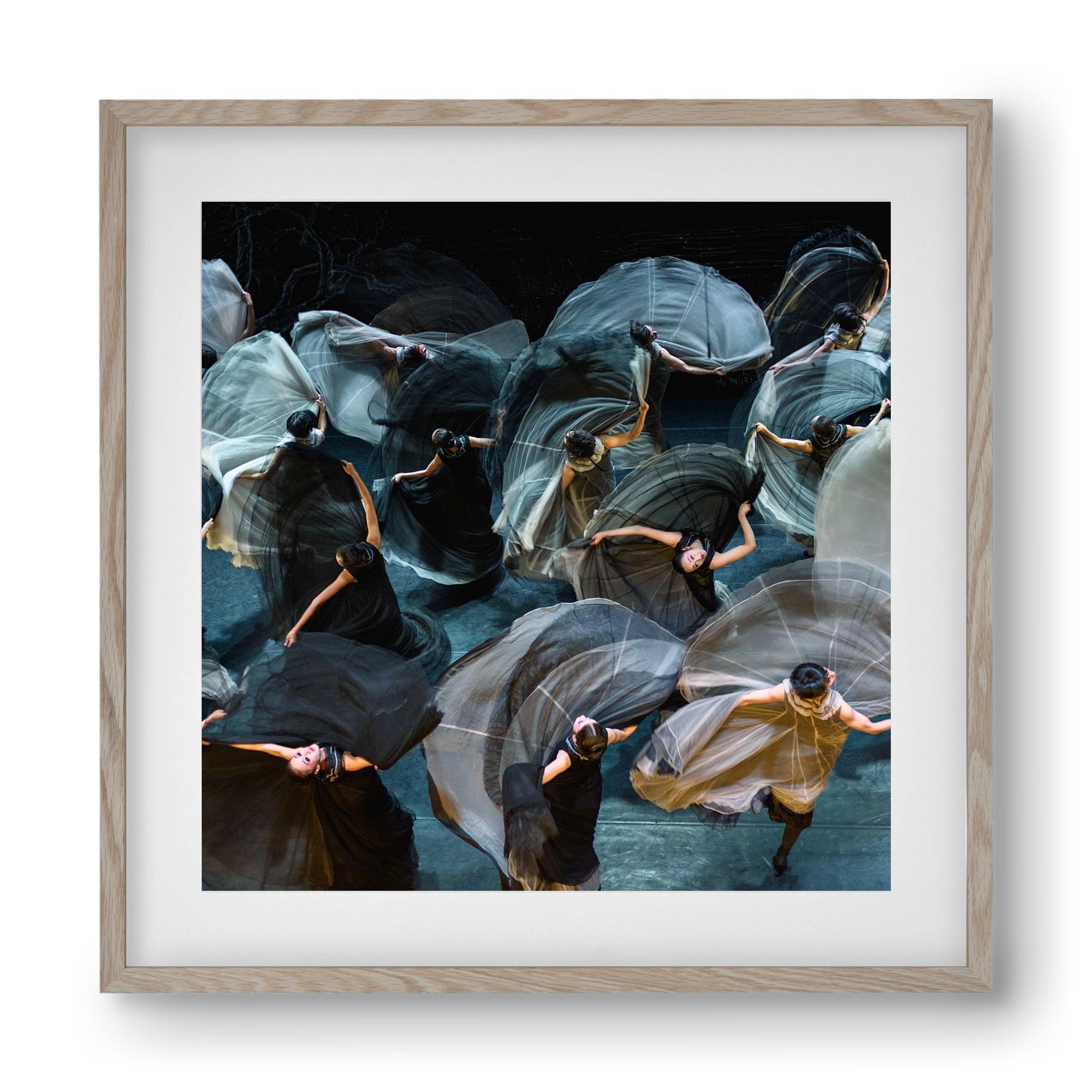 ocean of skirts 2 square, 40x40 cm (30x30 cm), Tölgy keret, paszpartuval