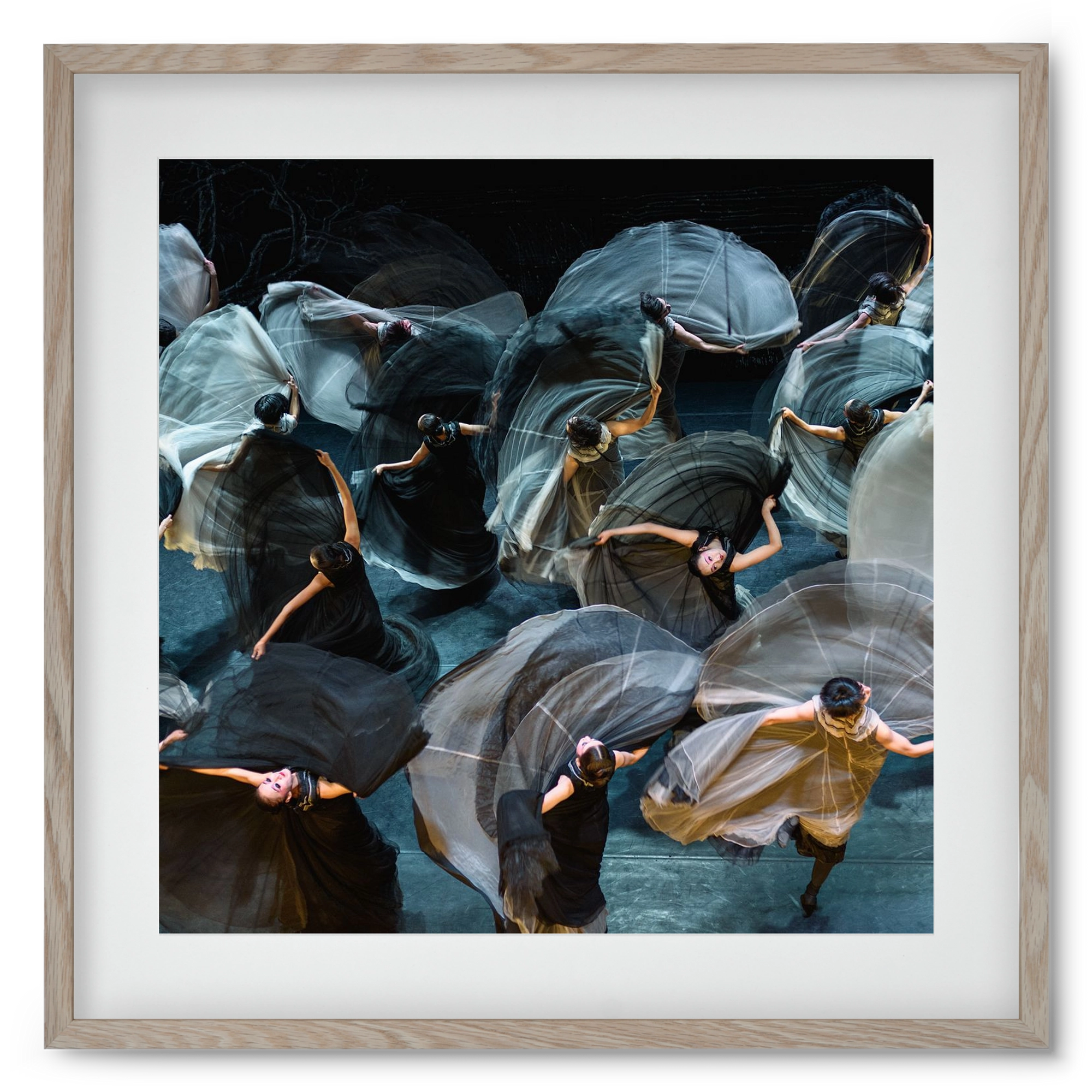 ocean of skirts 2 square, 50x50 cm (40x40 cm), Tölgy keret, paszpartuval