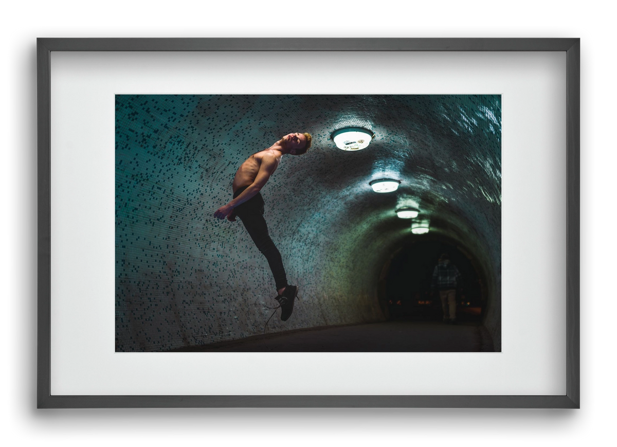 levity, 60x40 cm (45x30 cm), Fekete keret, paszpartuval