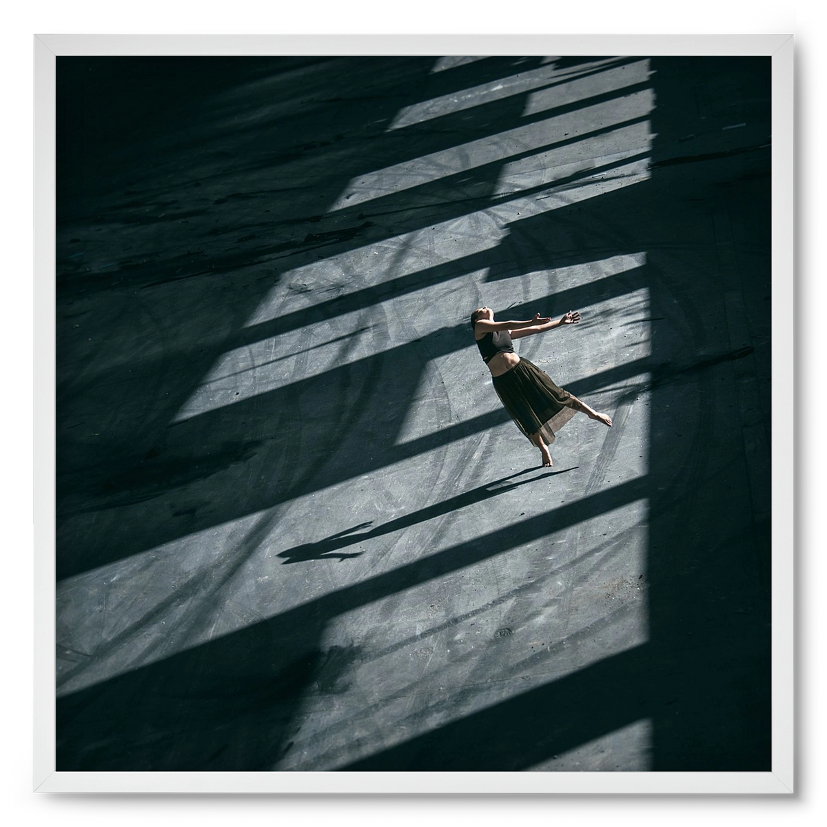 fallin', 50x50 cm (50x50 cm), Fehér keret