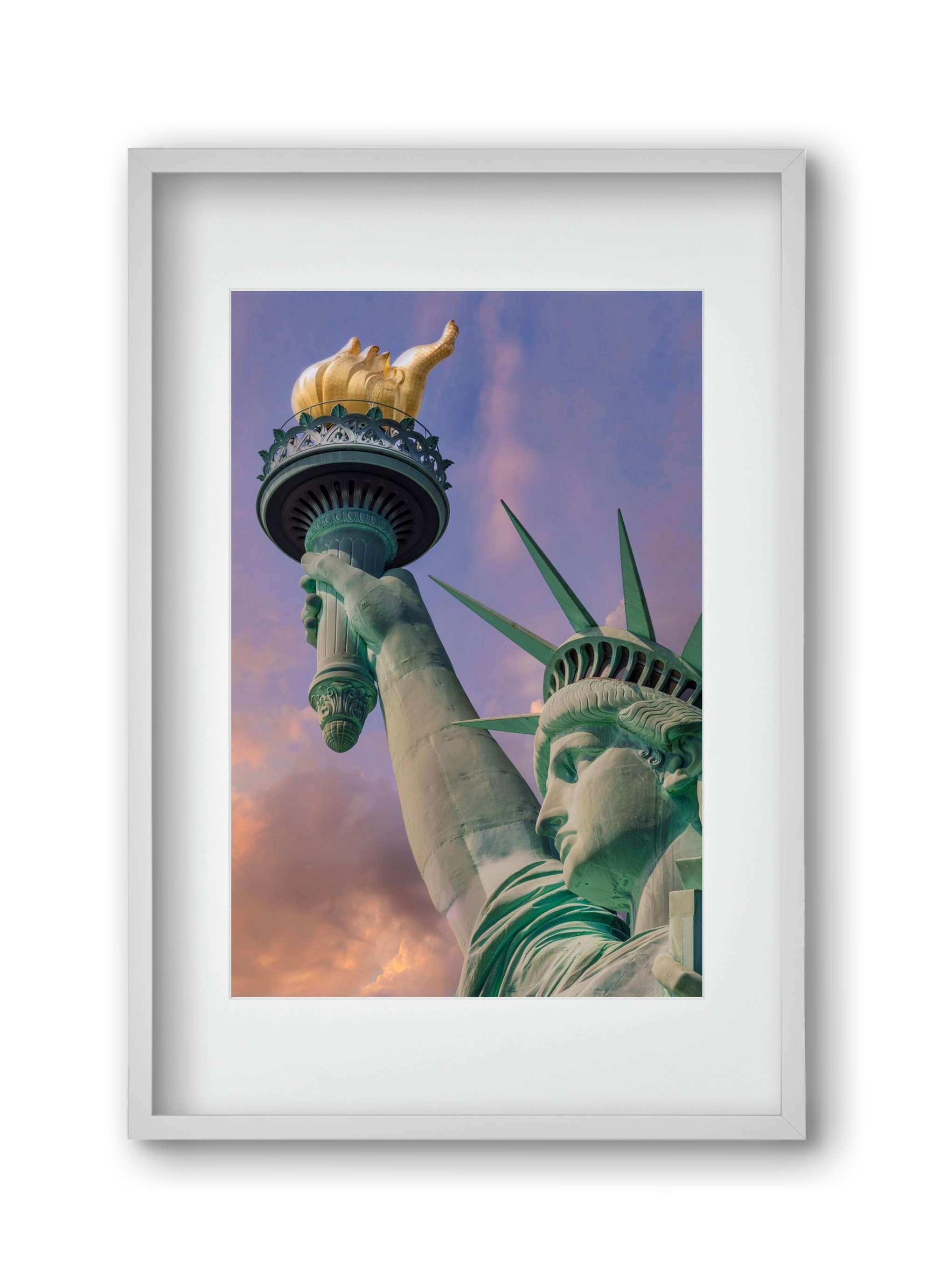 NEW YORK CITY Statue of Liberty at sunset, 30x45 cm (20x30 cm), Fehér keret, paszpartuval