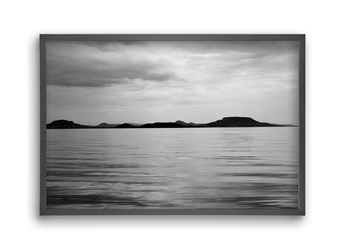 Horizontal witness, 45x30 cm (45x30 cm), Fekete keret