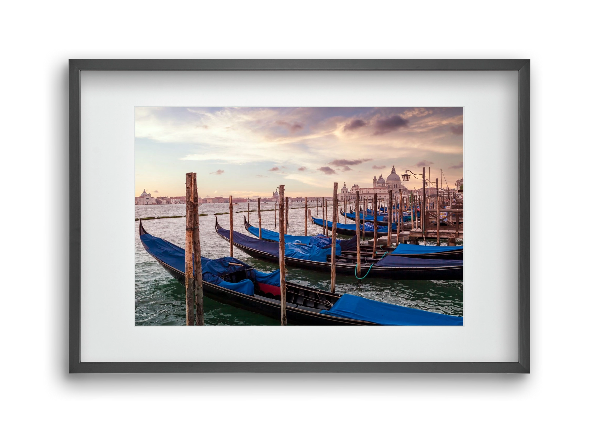 VENICE Gondolas & Santa Maria della Salute , 45x30 cm (30x20 cm), Fekete keret, paszpartuval