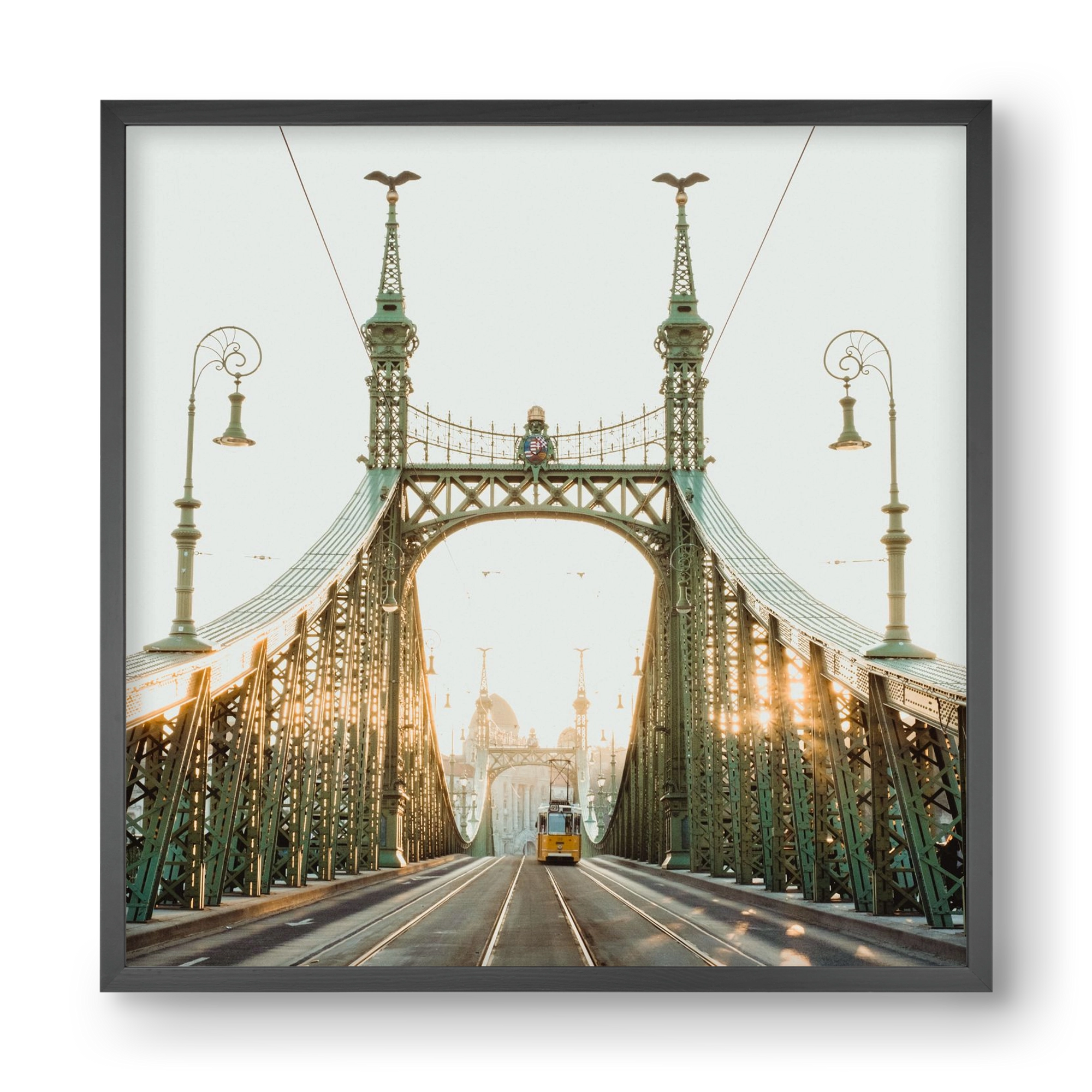 Liberty Bridge Sunset , 40x40 cm (40x40 cm), Fekete keret