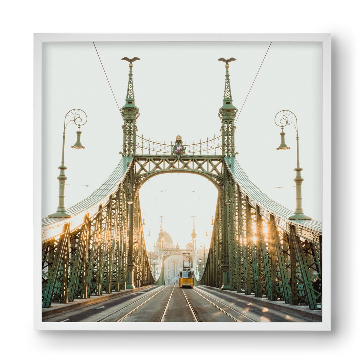 Liberty Bridge Sunset , 40x40 cm (40x40 cm), Fehér keret