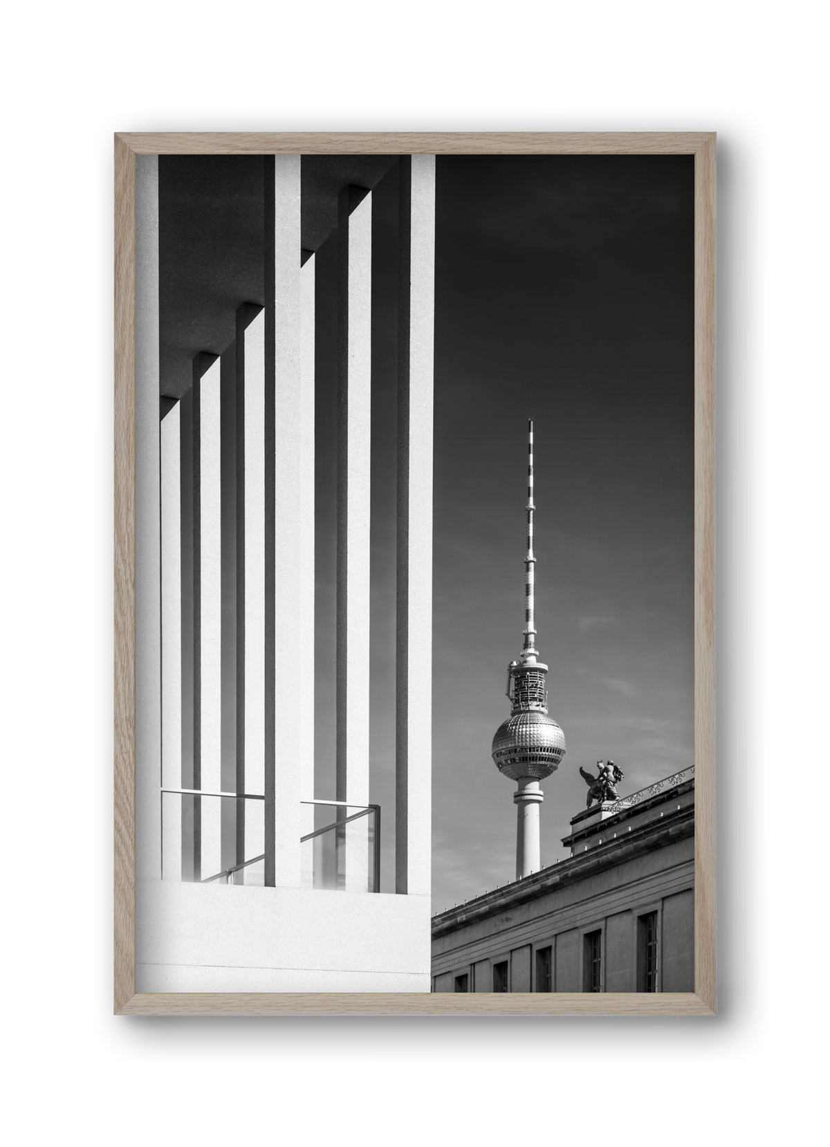 BERLIN Television Tower & Museum Island | Monochrome, 30x45 cm (30x45 cm), Tölgy keret