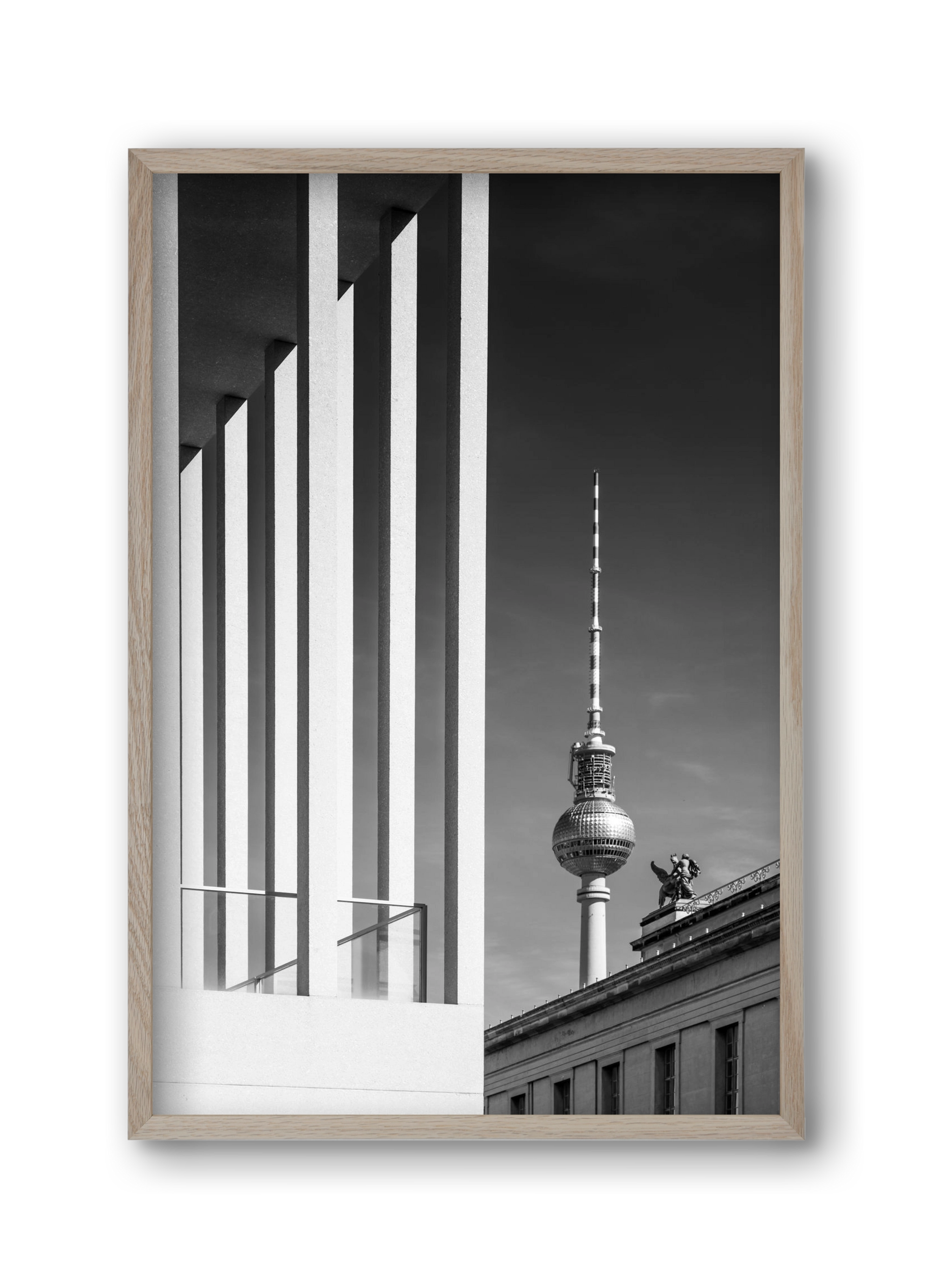 BERLIN Television Tower & Museum Island | Monochrome, 30x45 cm (30x45 cm), Tölgy keret