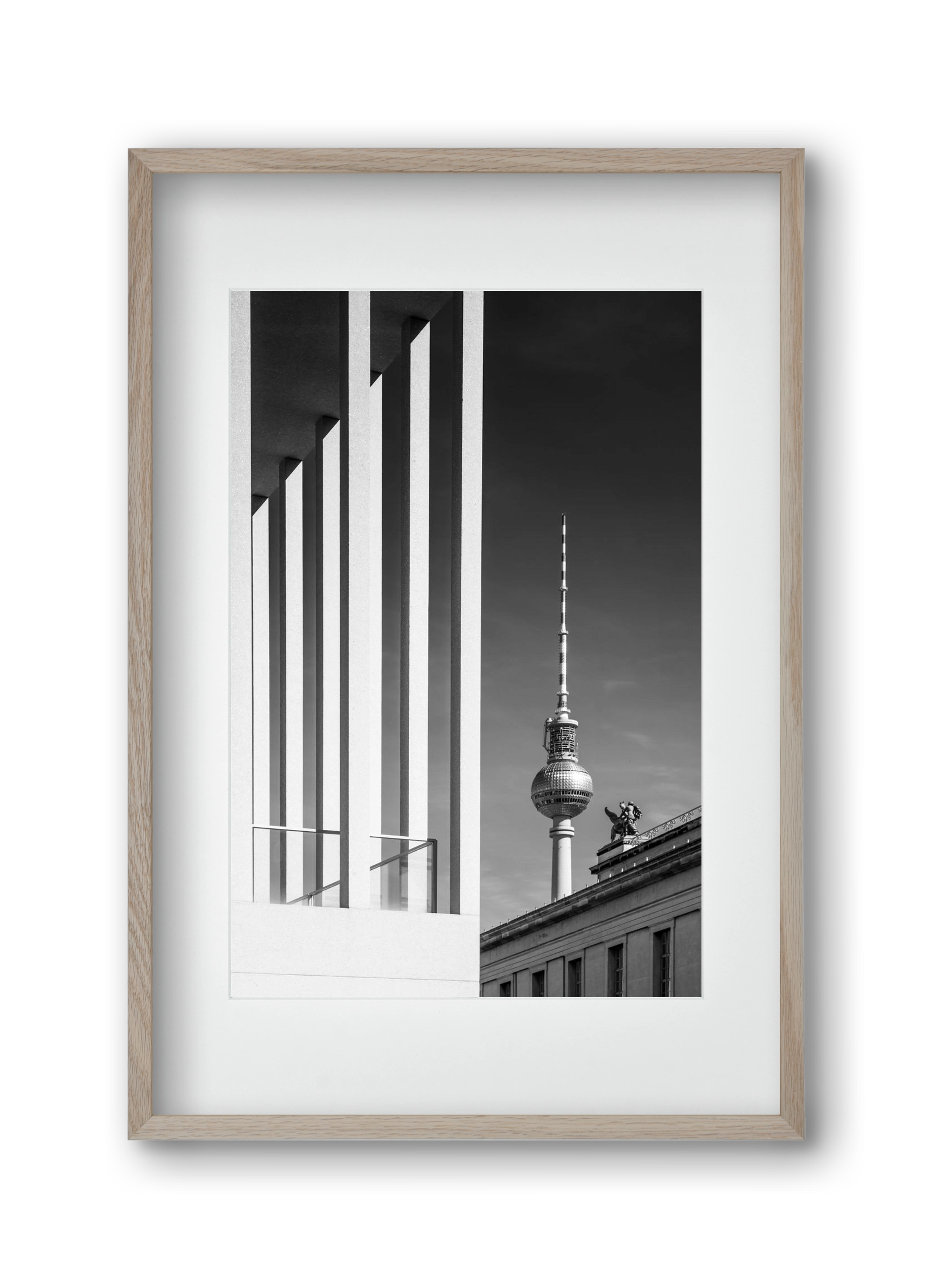 BERLIN Television Tower & Museum Island | Monochrome, 30x45 cm (20x30 cm), Tölgy keret, paszpartuval