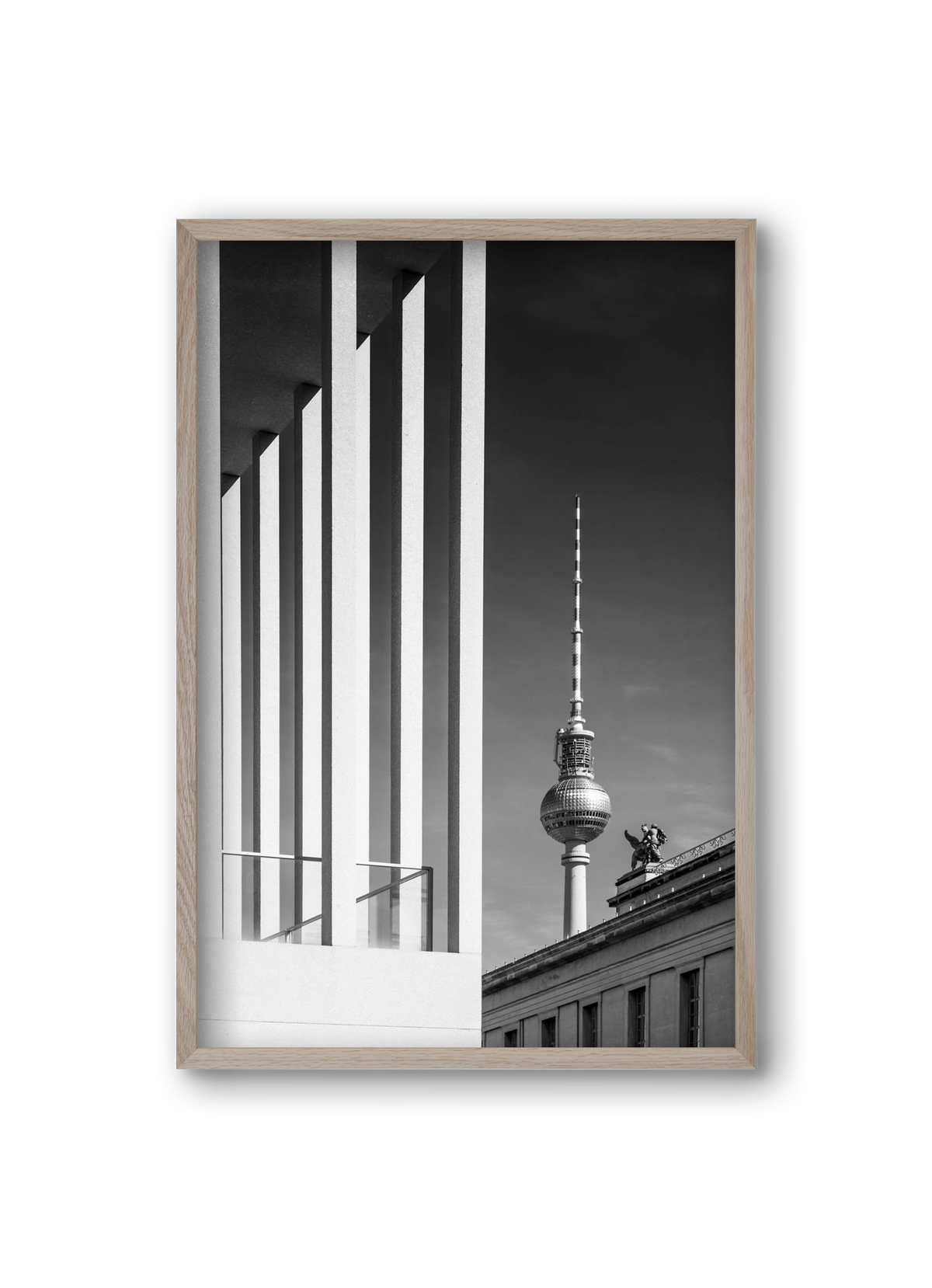 BERLIN Television Tower & Museum Island | Monochrome, 20x30 cm (20x30 cm), Tölgy keret
