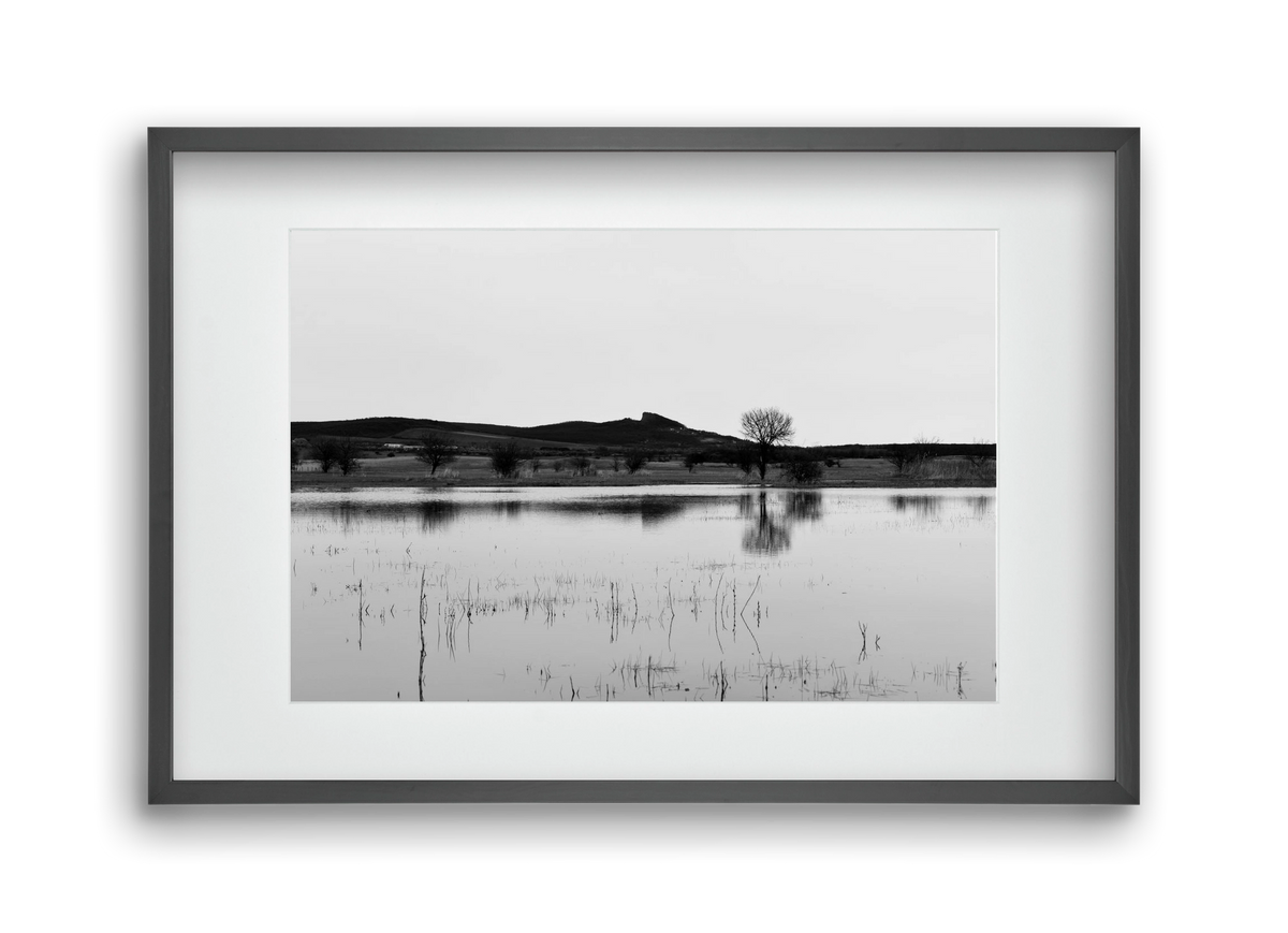 sharp, 45x30 cm (30x20 cm), Fekete keret, paszpartuval