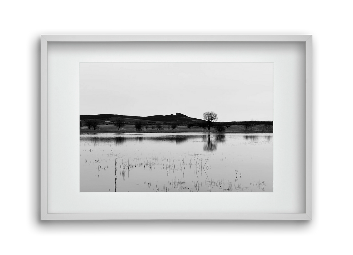 sharp, 45x30 cm (30x20 cm), Fehér keret, paszpartuval