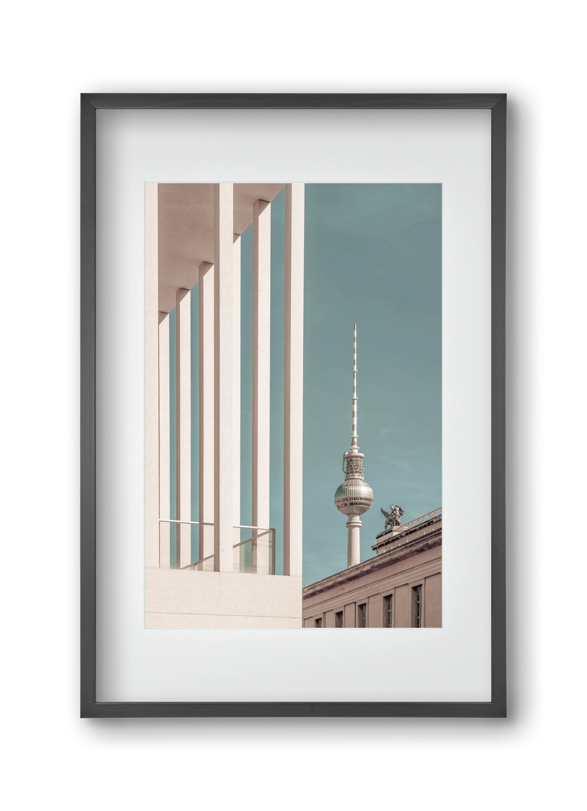 BERLIN Television Tower | urban vintage style, 30x45 cm (20x30 cm), Fekete keret, paszpartuval
