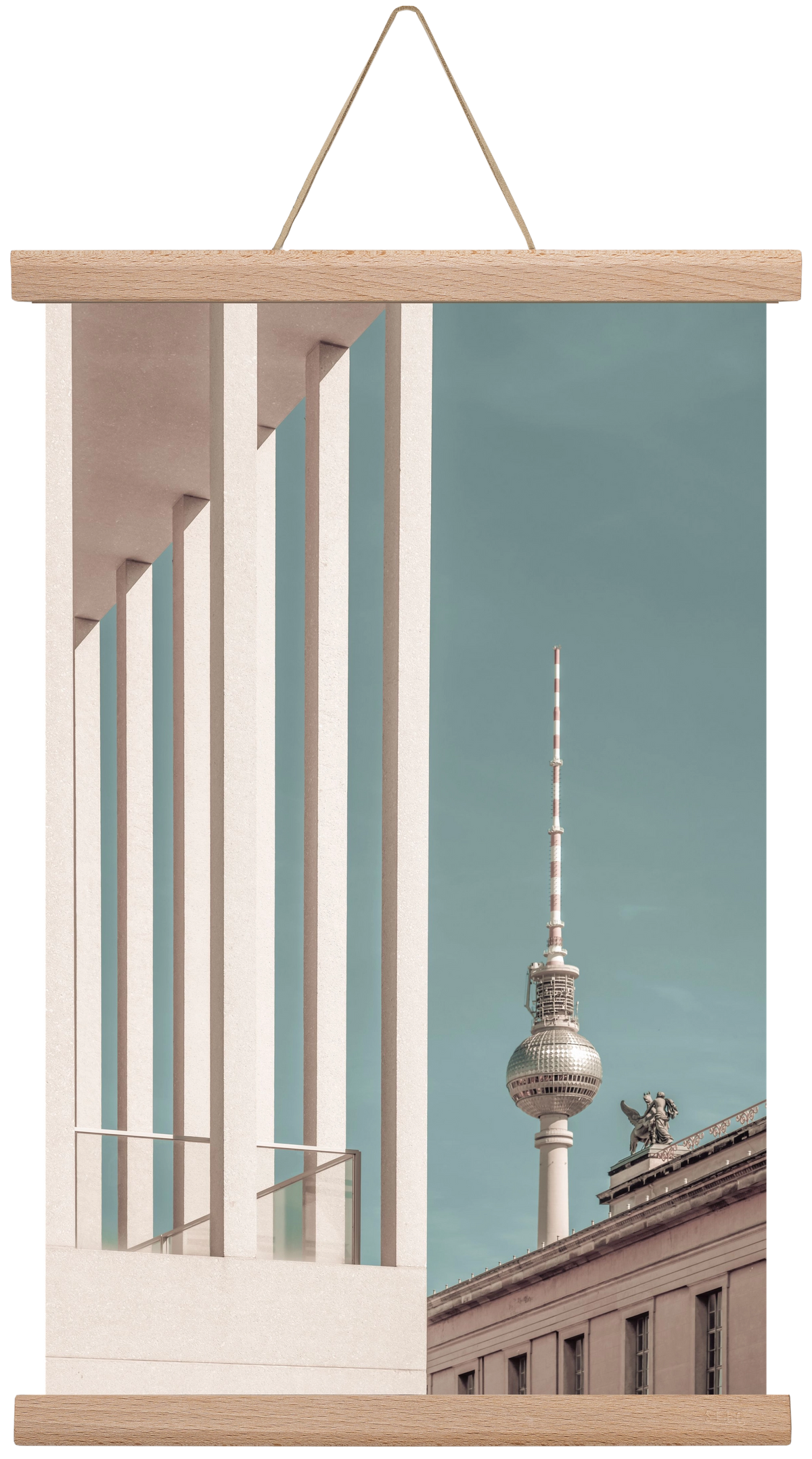 BERLIN Television Tower | urban vintage style, 30x45 cm (30x45 cm), Tölgy akasztó