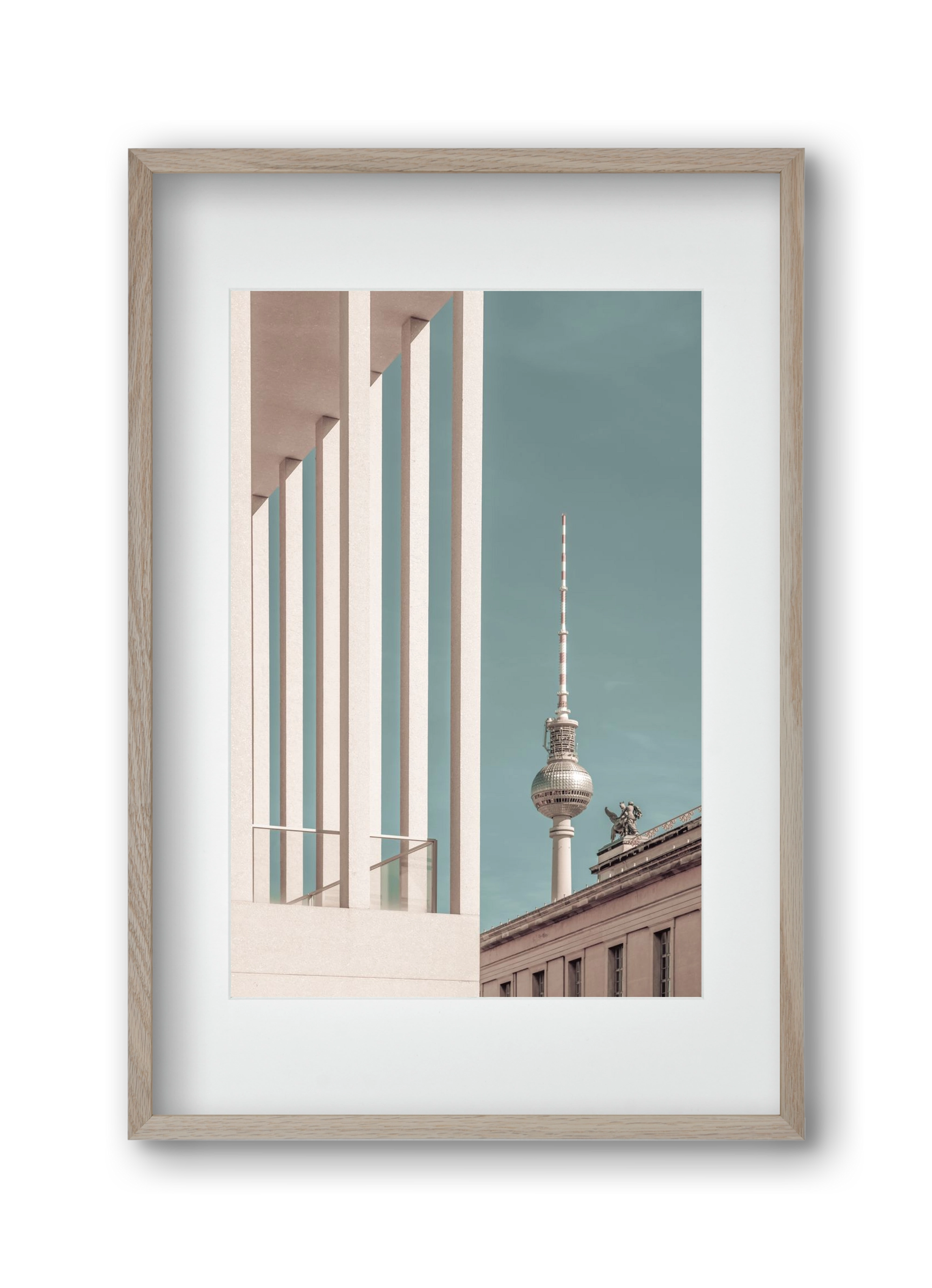 BERLIN Television Tower | urban vintage style, 30x45 cm (20x30 cm), Tölgy keret, paszpartuval